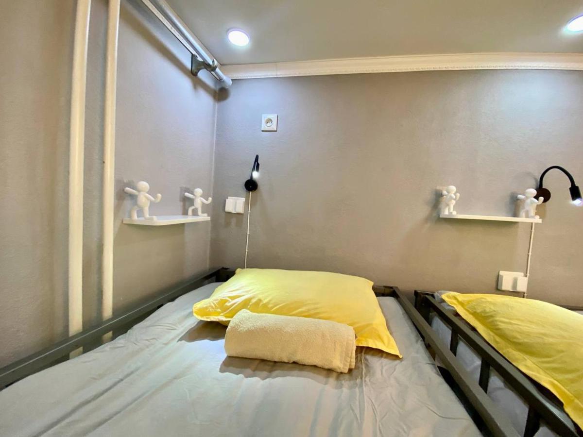 Downtown Homestay Bishkek Exterior foto